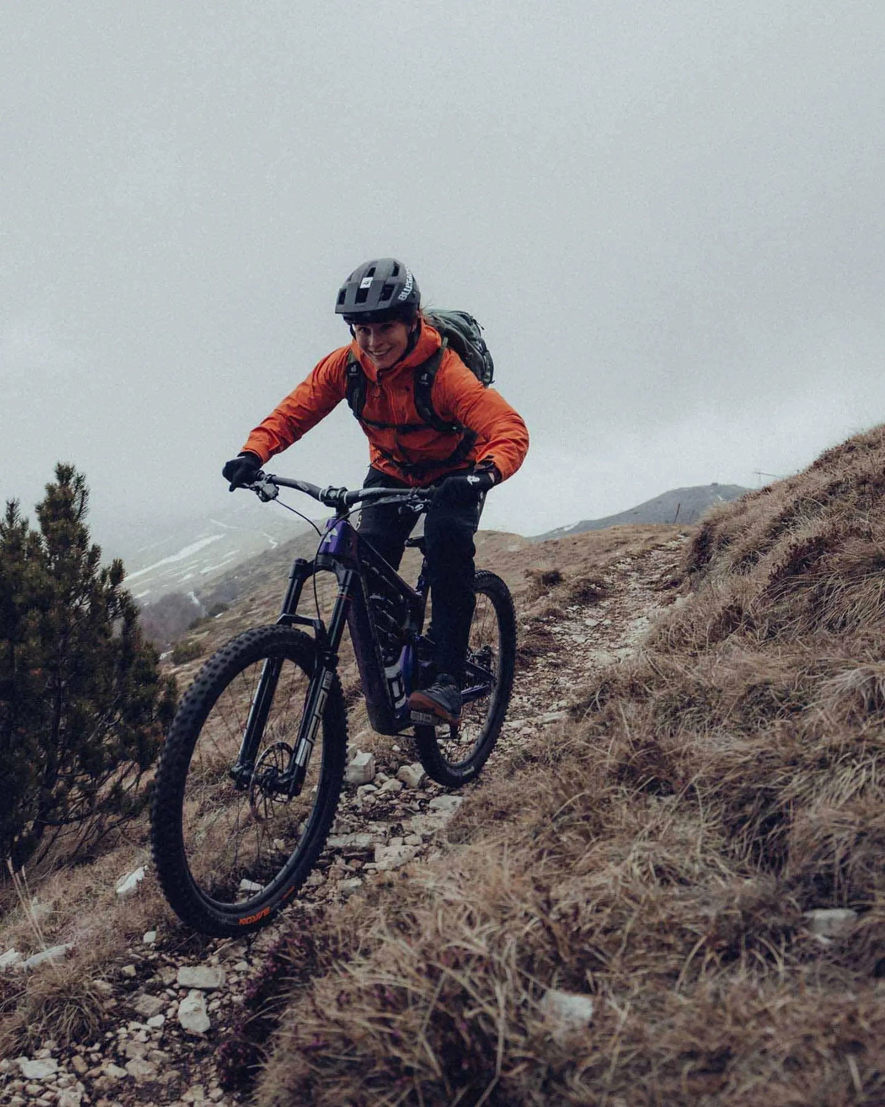 Suunto Vertical negro rojo rubí